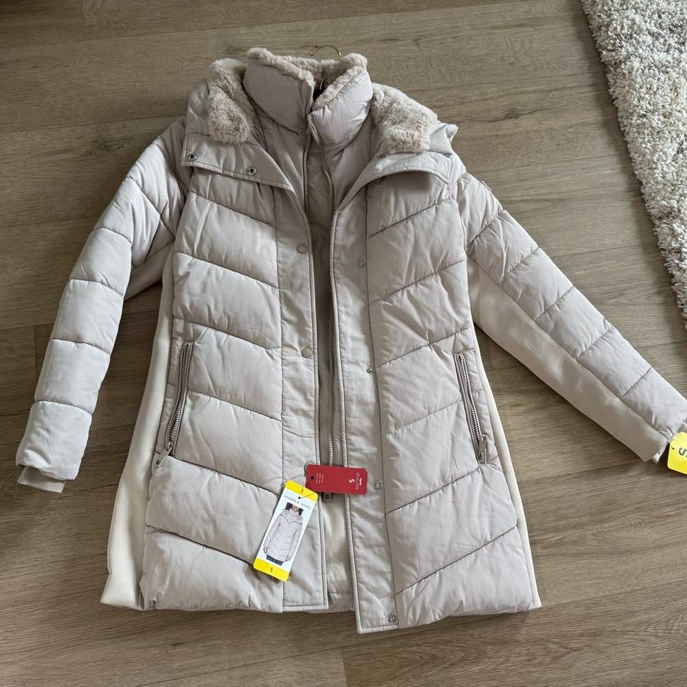 New! Andrew Mark Woman’s warm coat size S